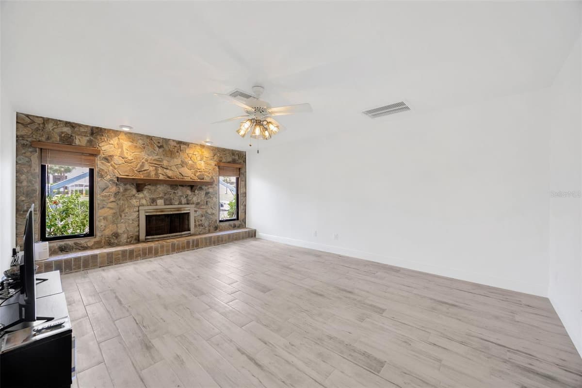 8143 CHANNEL DRIVE — photo 31 of 72