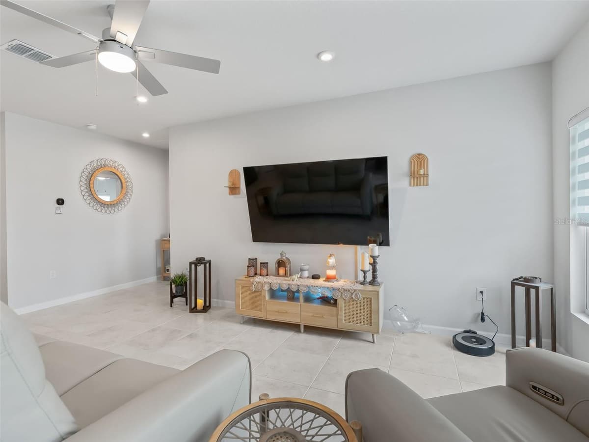 2133 TENNESSEE STREET — photo 14 of 45