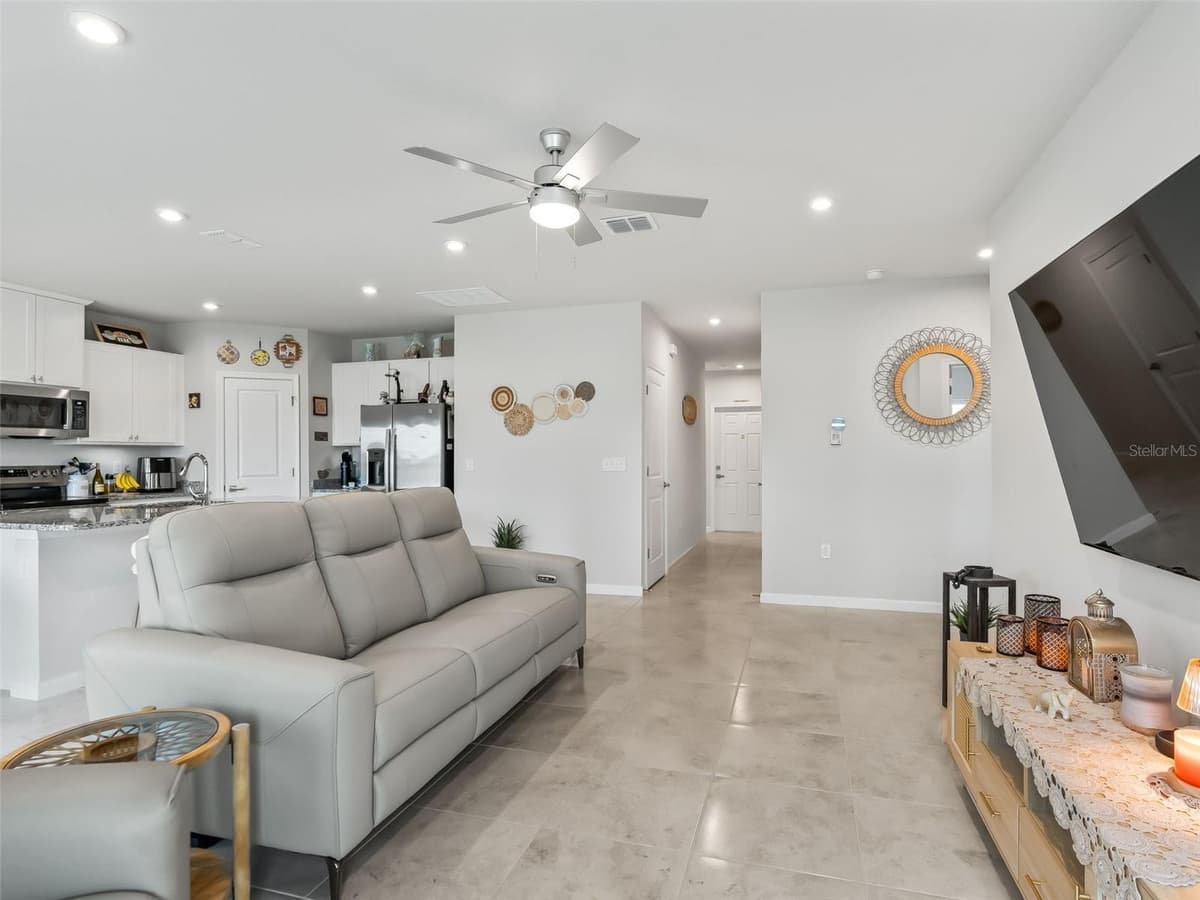 2133 TENNESSEE STREET — photo 12 of 45