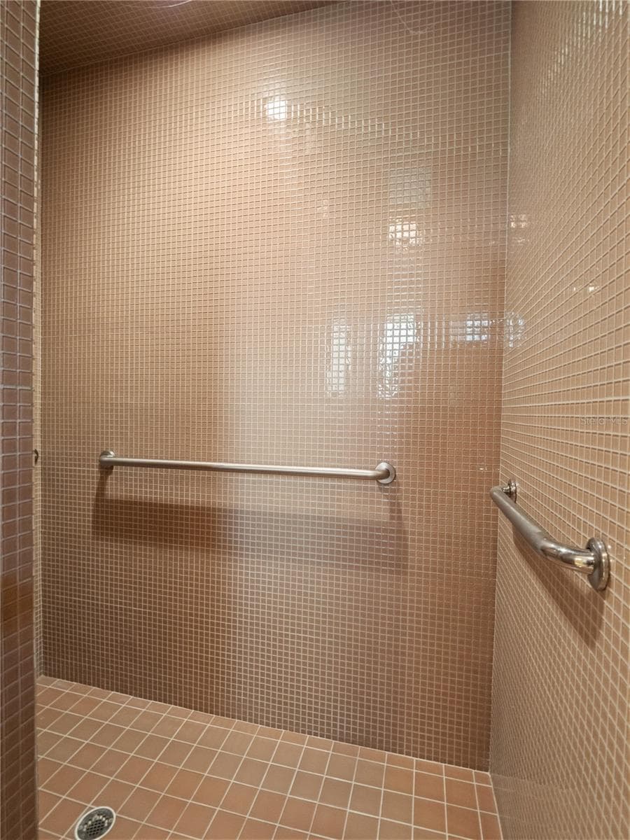 775 ILAKEE AVENUE — photo 34 of 89