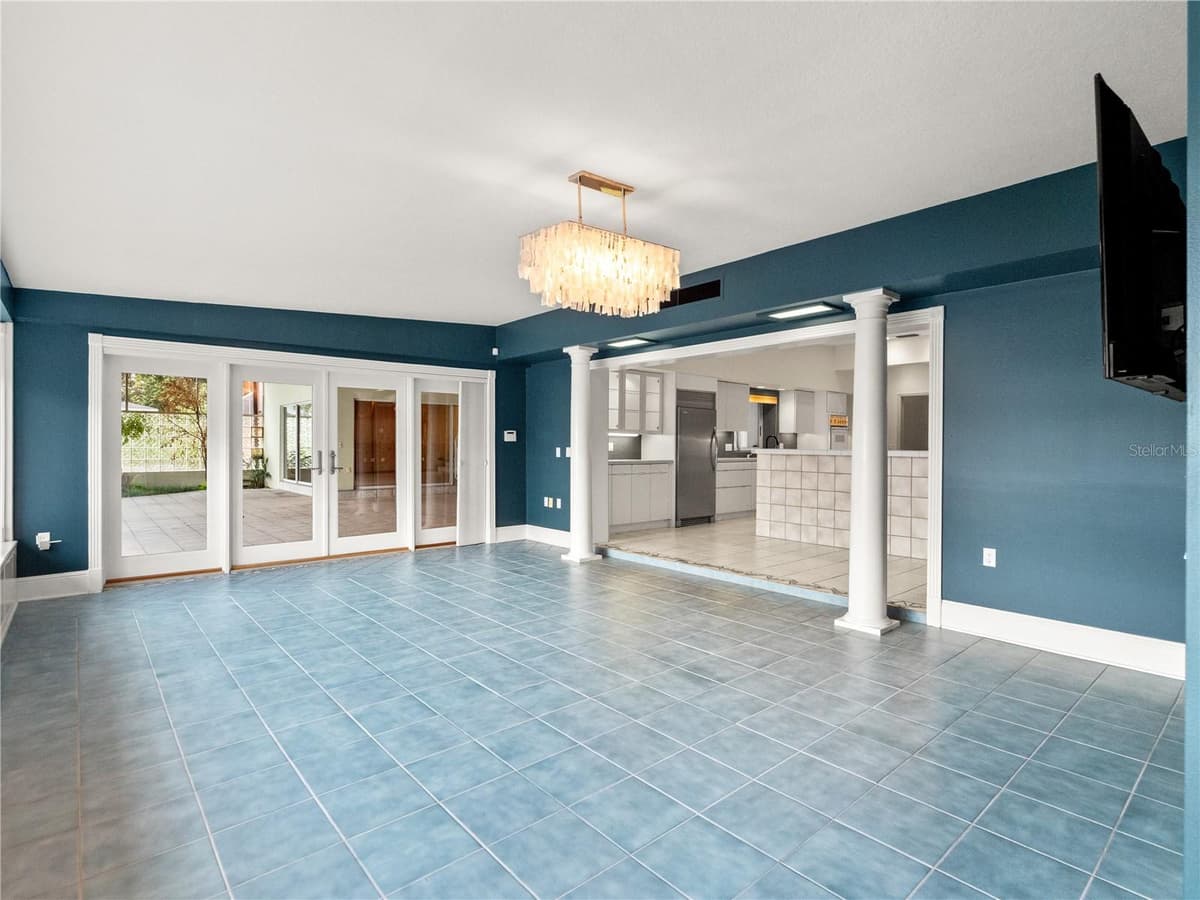 775 ILAKEE AVENUE — photo 16 of 89