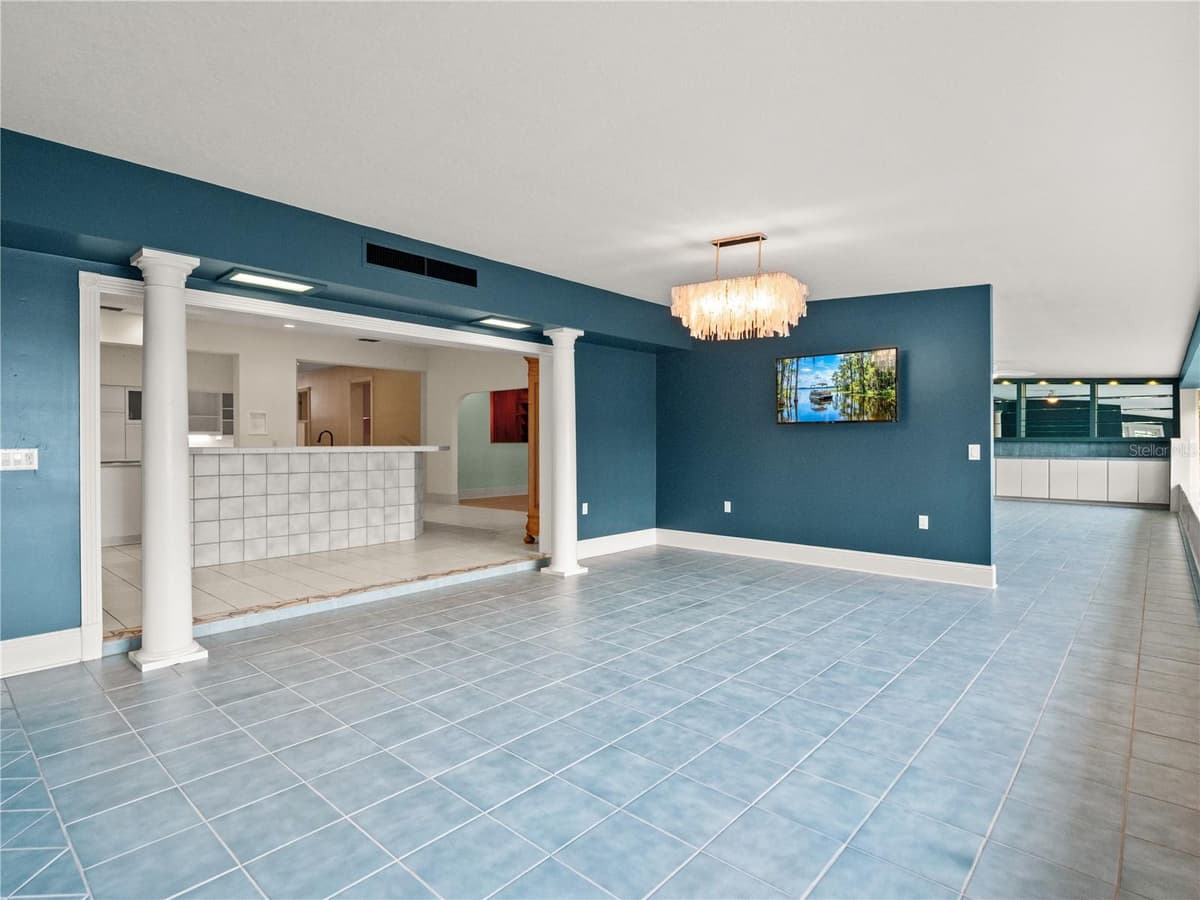 775 ILAKEE AVENUE — photo 17 of 89
