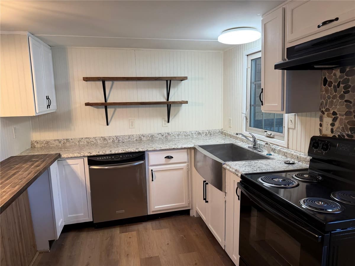8732 CR 647 — photo 8 of 25
