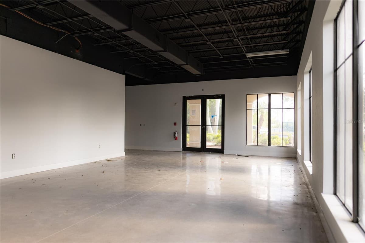 5920 PAN AMERICAN BOULEVARD — photo 2 of 9