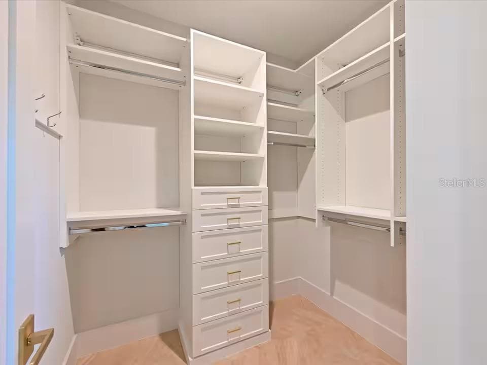 2209 AVENUE B — photo 15 of 43