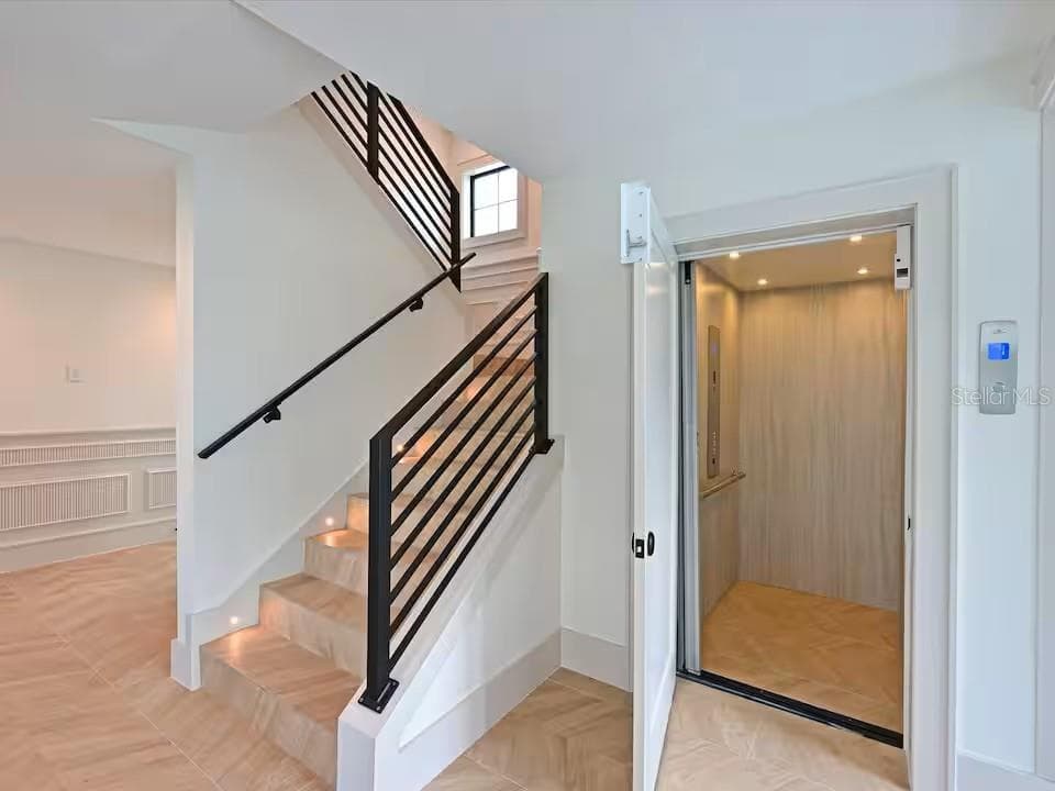2209 AVENUE B — photo 29 of 43