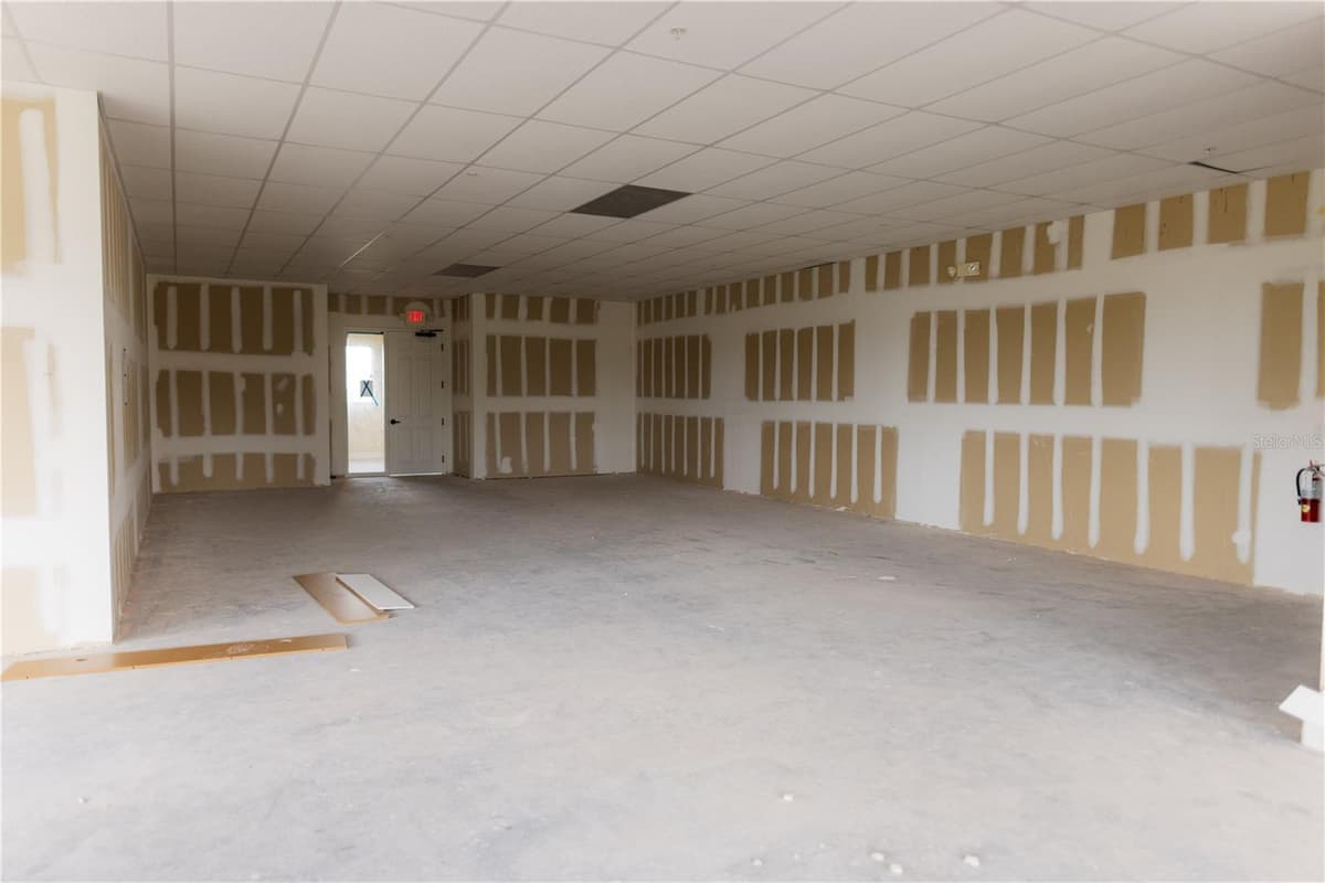 5920 PAN AMERICAN BOULEVARD — photo 6 of 6