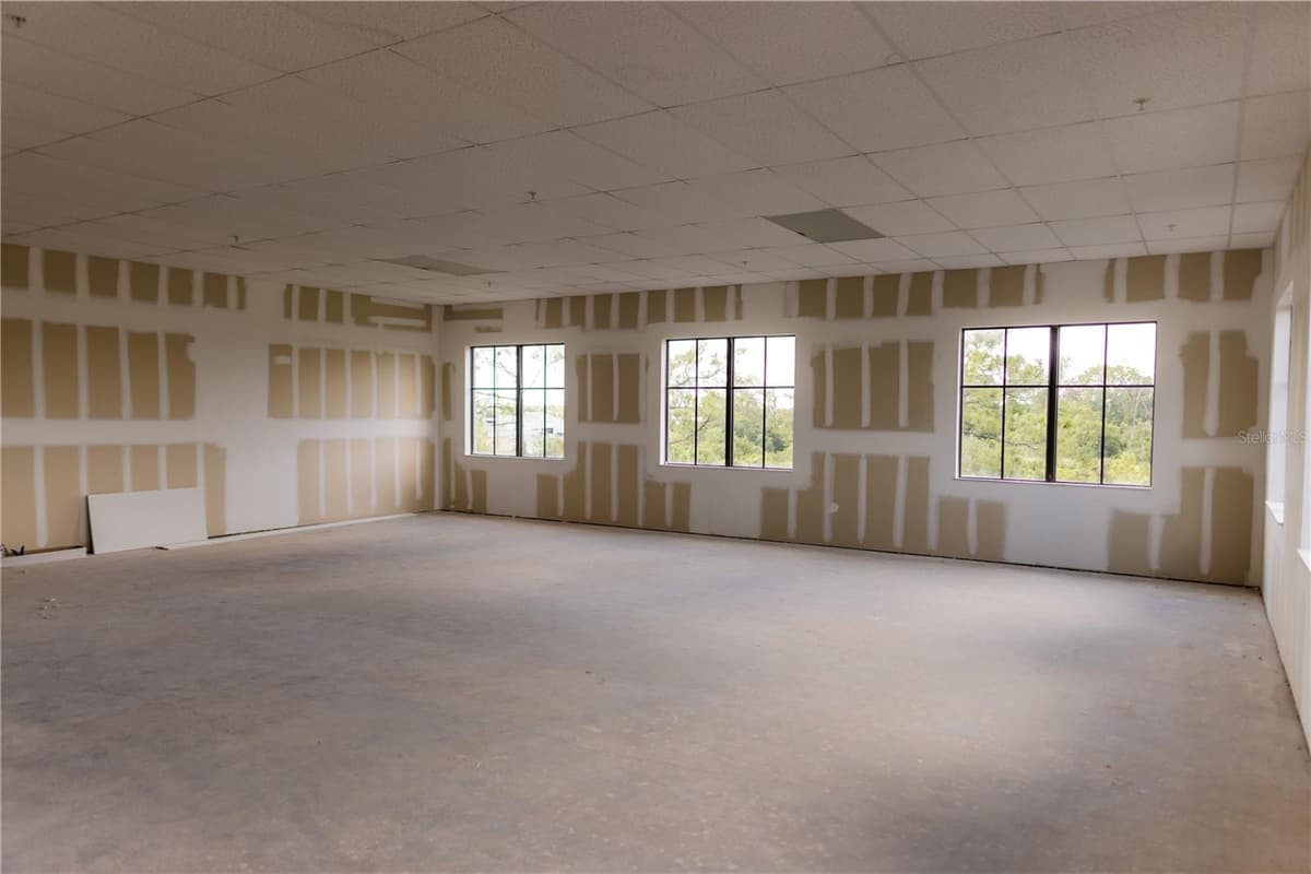 5920 PAN AMERICAN BOULEVARD — photo 10 of 11