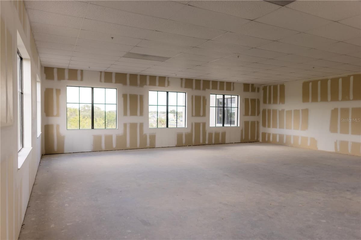 5920 PAN AMERICAN BOULEVARD — photo 11 of 11