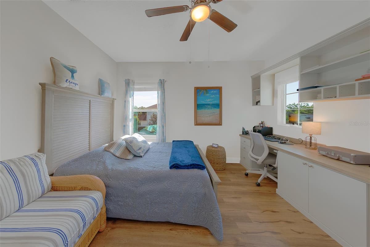 7405 70TH AVENUE — photo 35 of 76