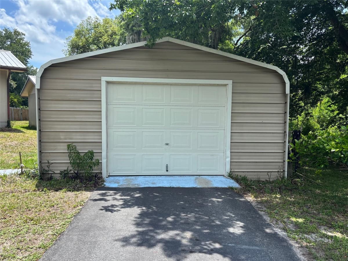 333 RIVIERA DRIVE — photo 17 of 22