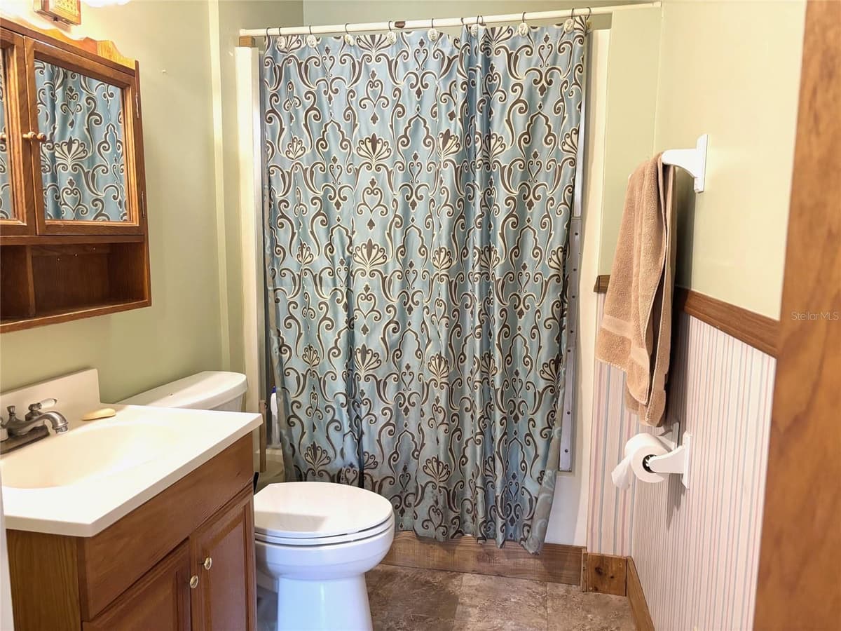333 RIVIERA DRIVE — photo 11 of 22