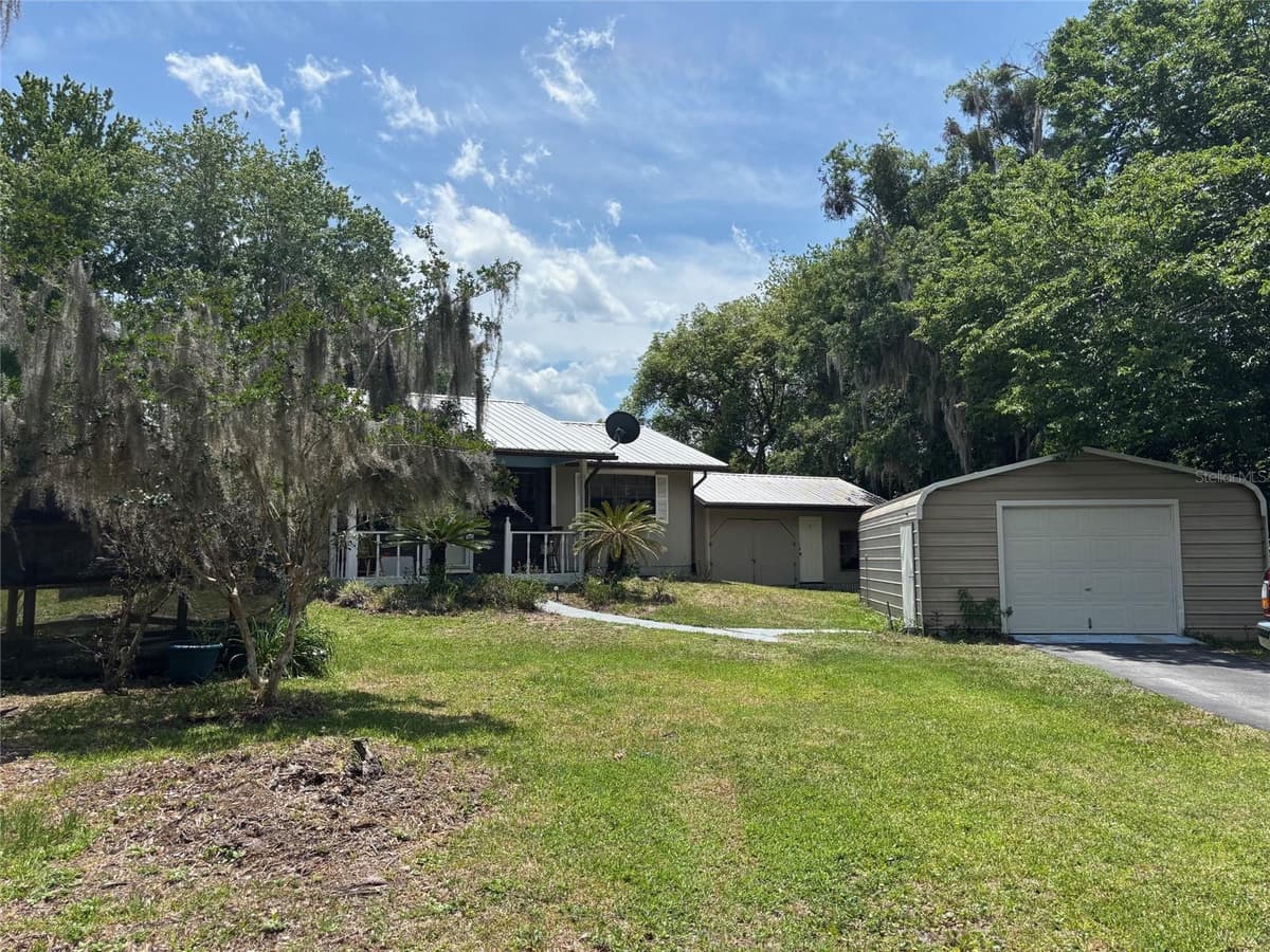 333 RIVIERA DRIVE — photo 2 of 22