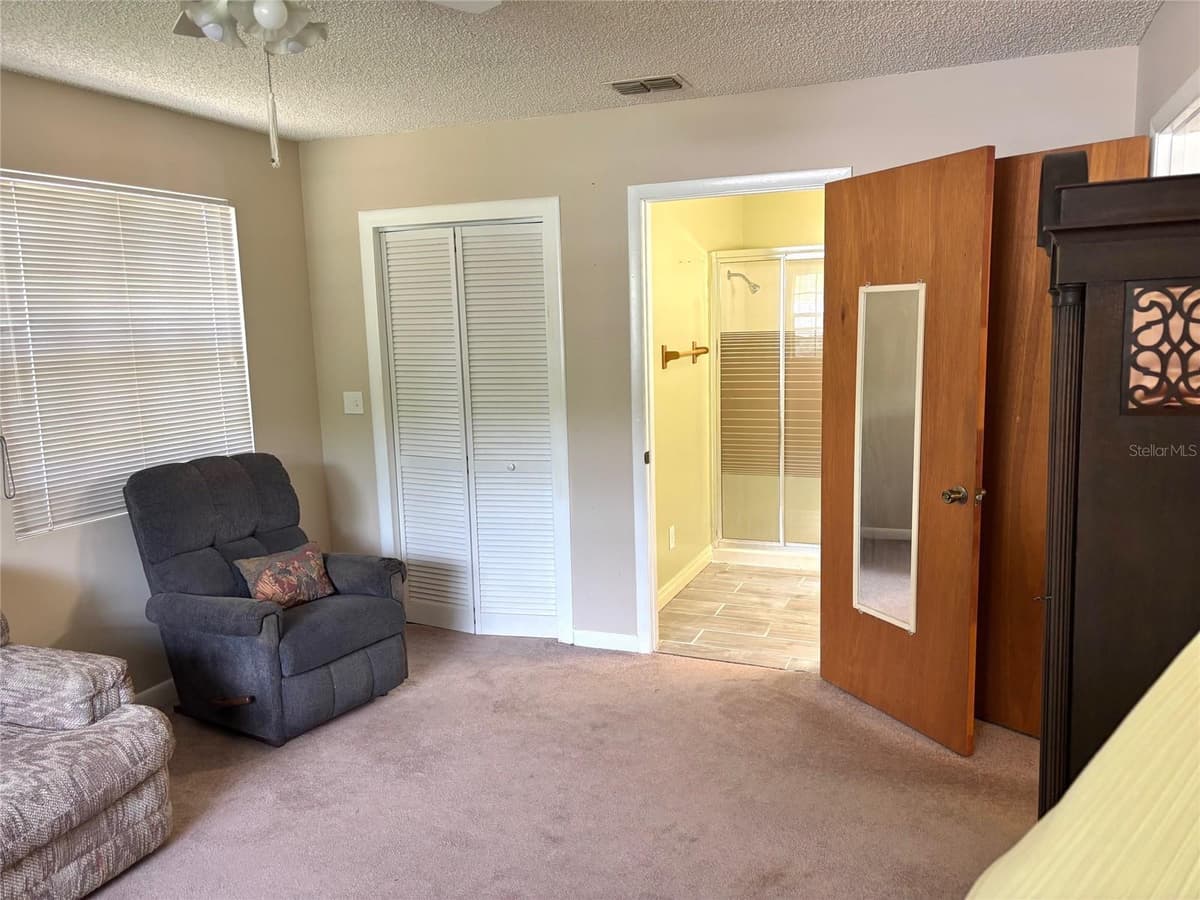 333 RIVIERA DRIVE — photo 14 of 22