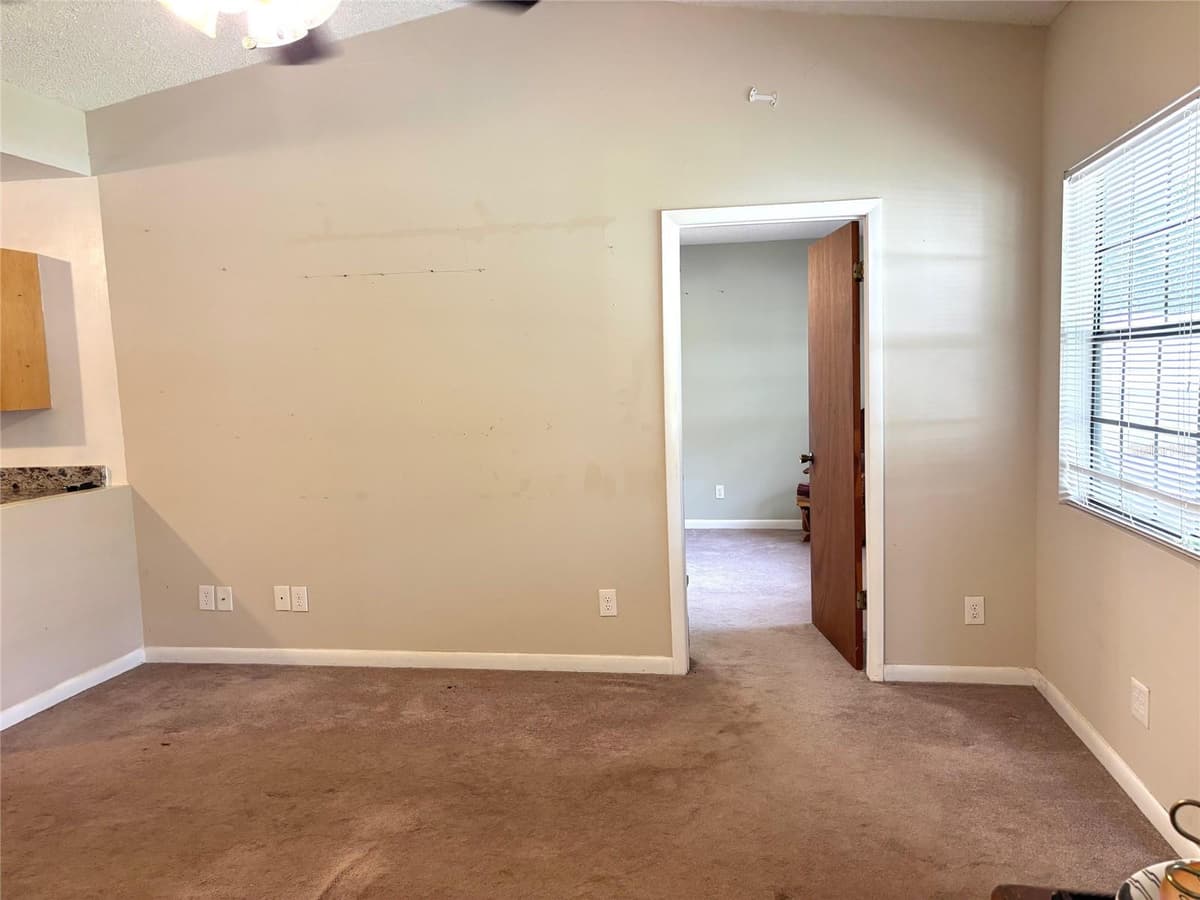 333 RIVIERA DRIVE — photo 8 of 22