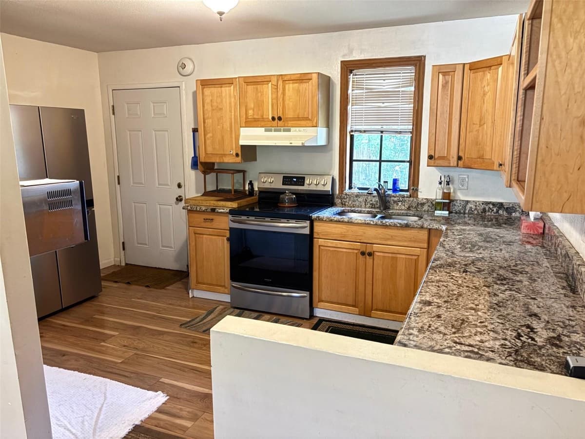 333 RIVIERA DRIVE — photo 6 of 22
