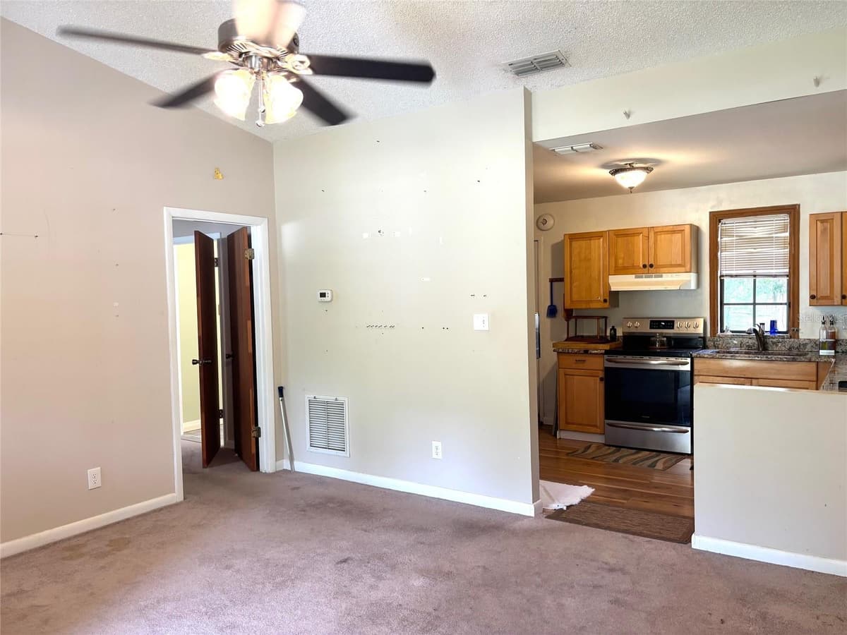 333 RIVIERA DRIVE — photo 4 of 22
