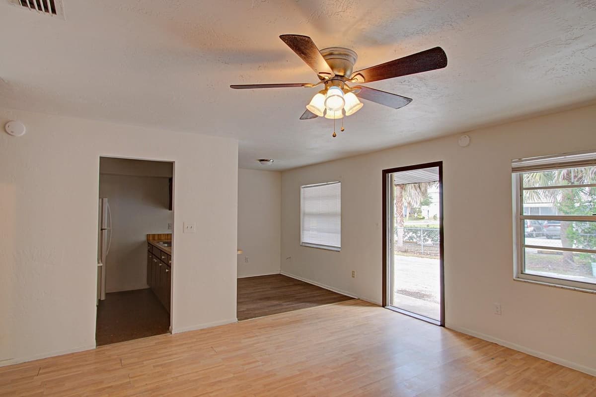 830 CLAKE STREET — photo 10 of 31