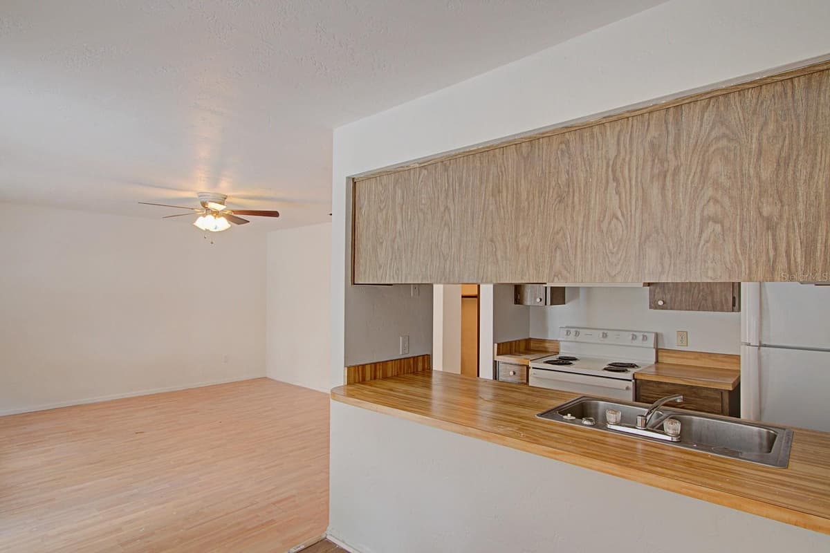 830 CLAKE STREET — photo 9 of 31