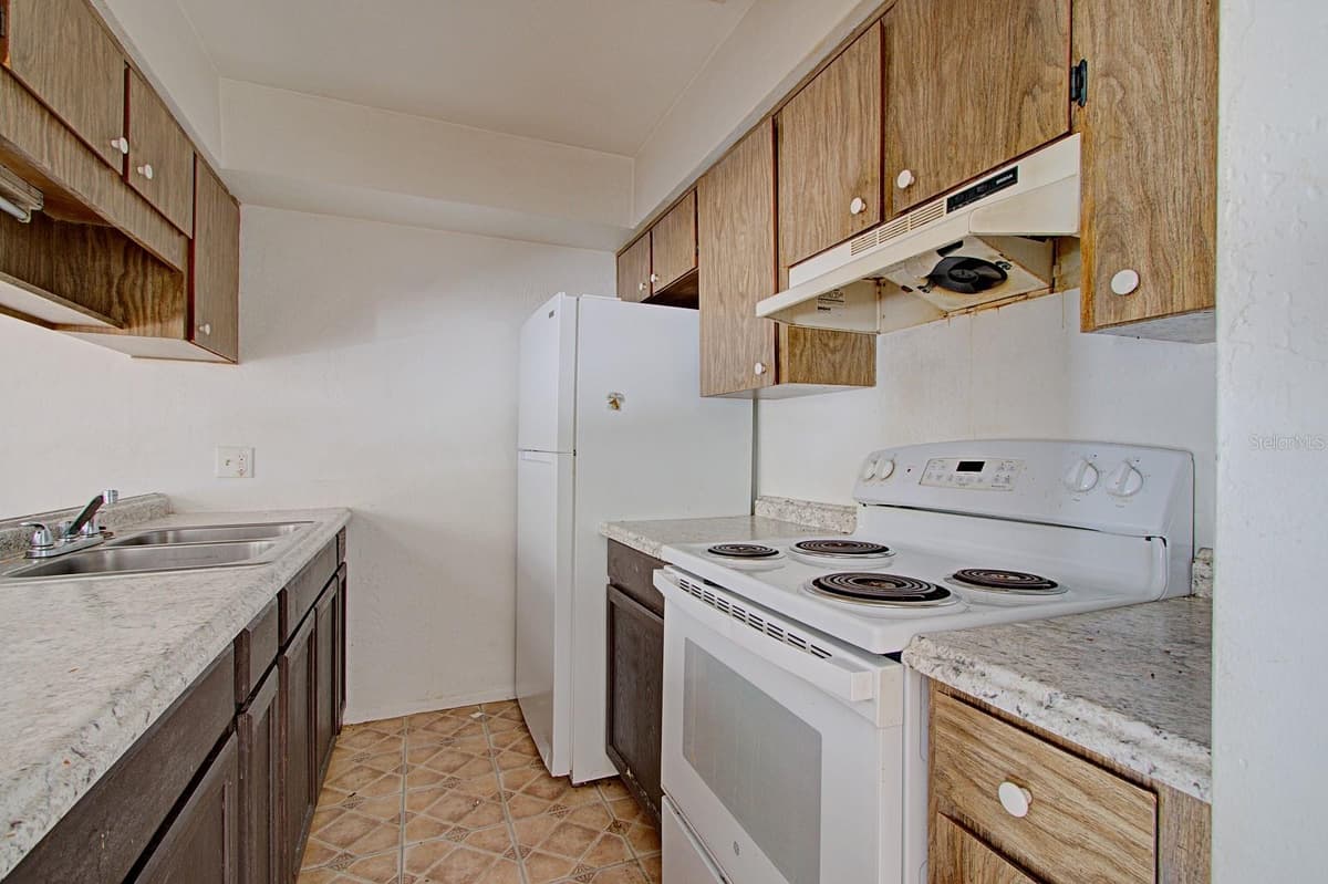 830 CLAKE STREET — photo 24 of 31