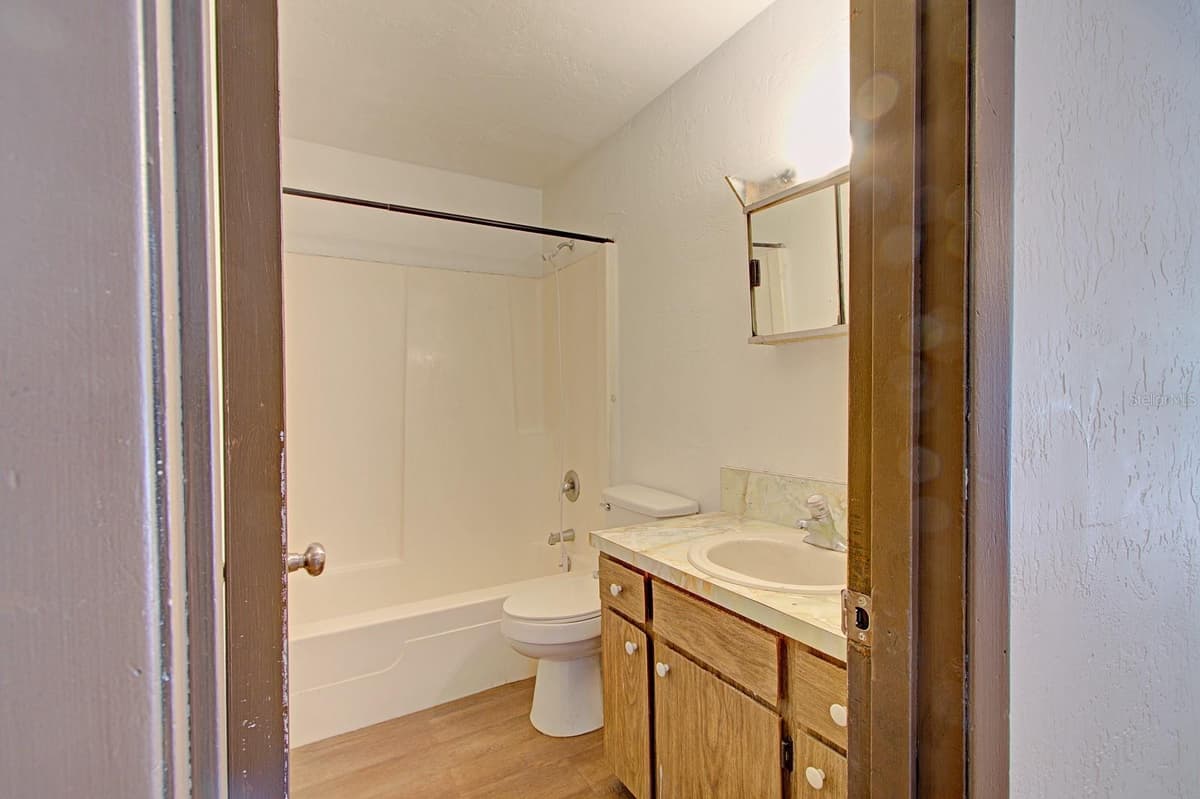 830 CLAKE STREET — photo 14 of 31