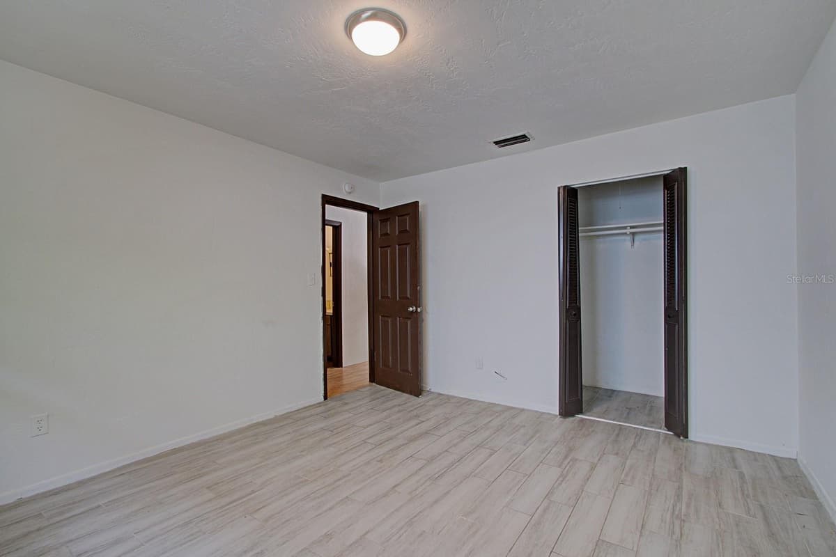 830 CLAKE STREET — photo 17 of 31