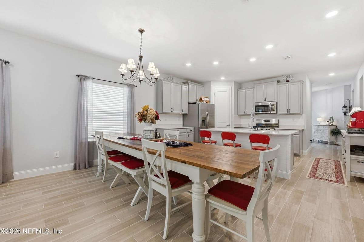 312 STILLWATER BOULEVARD — photo 14 of 53