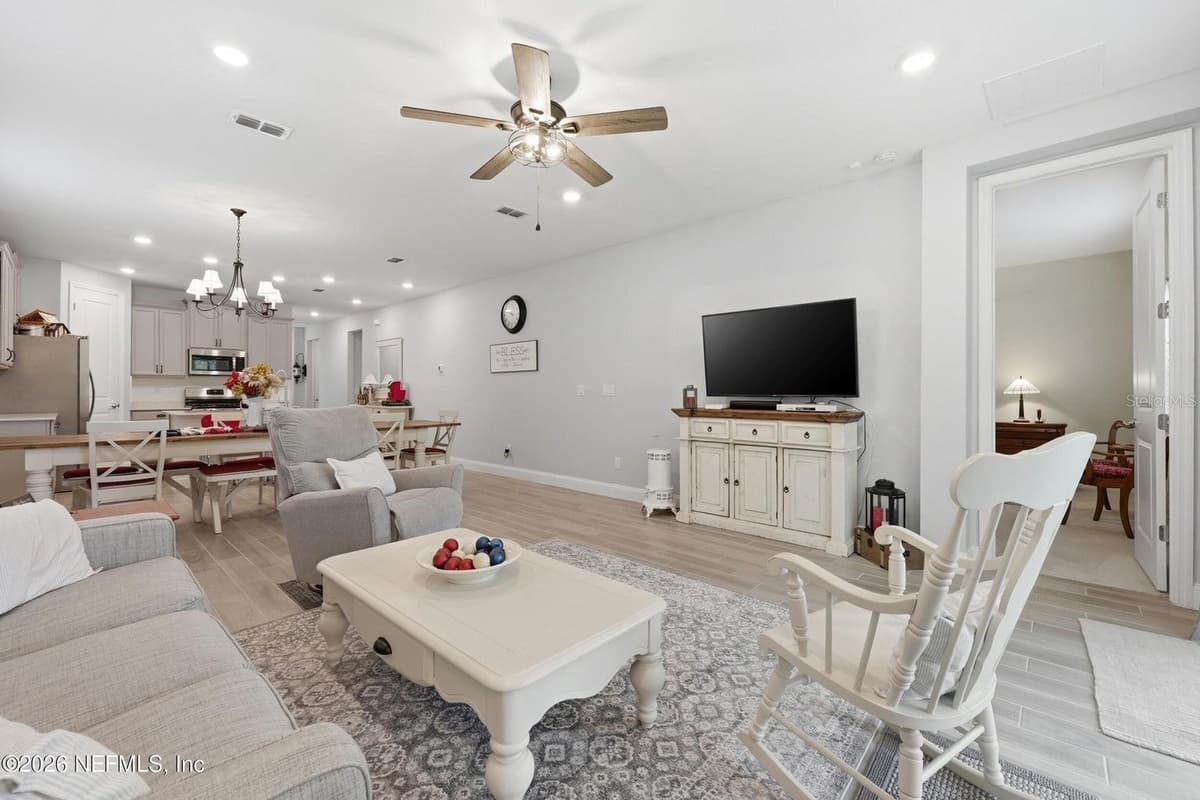312 STILLWATER BOULEVARD — photo 19 of 53