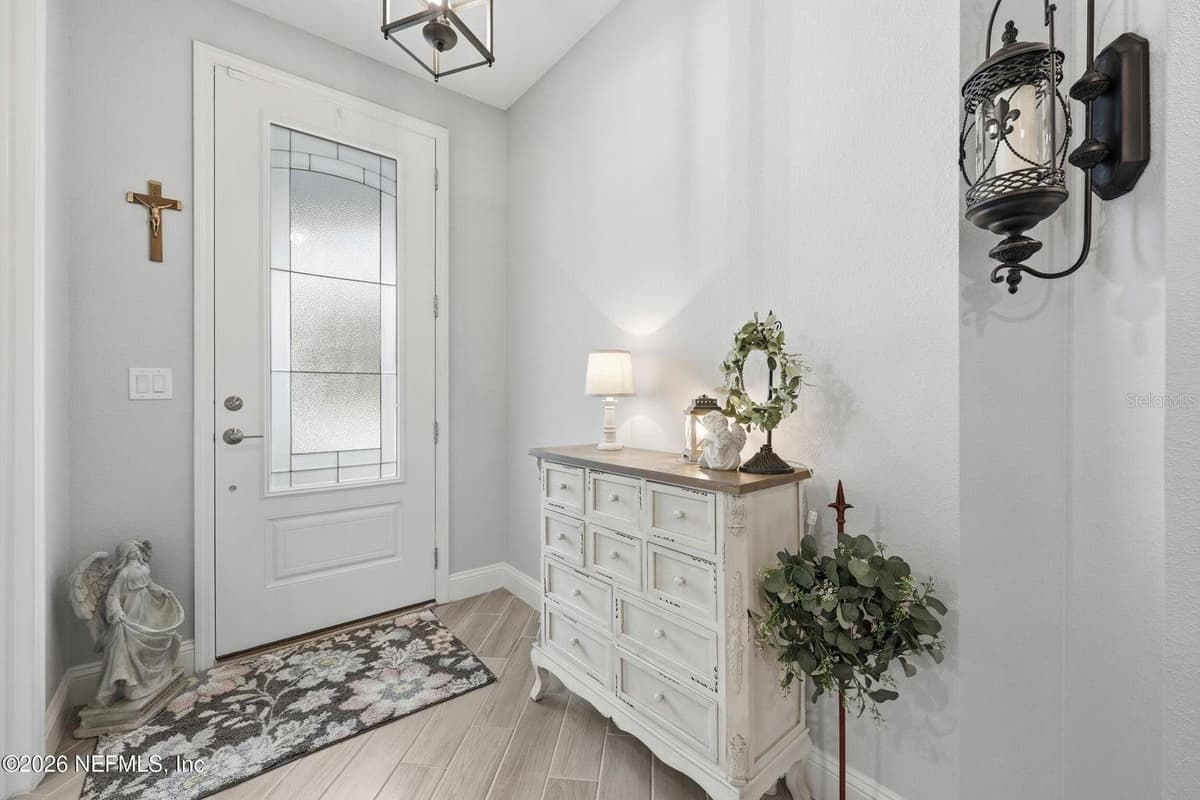 312 STILLWATER BOULEVARD — photo 3 of 53