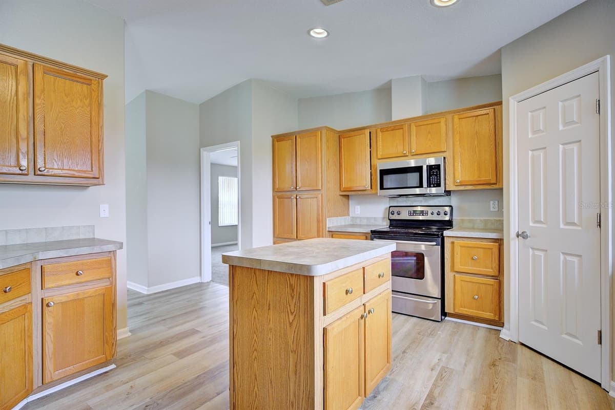 325 STENSTROM ROAD — photo 10 of 45