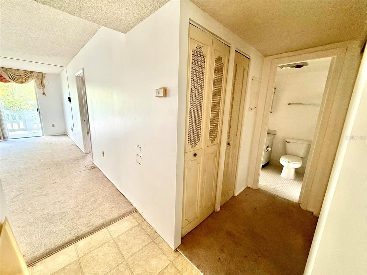 15600 7TH AVENUE — photo 13 of 27