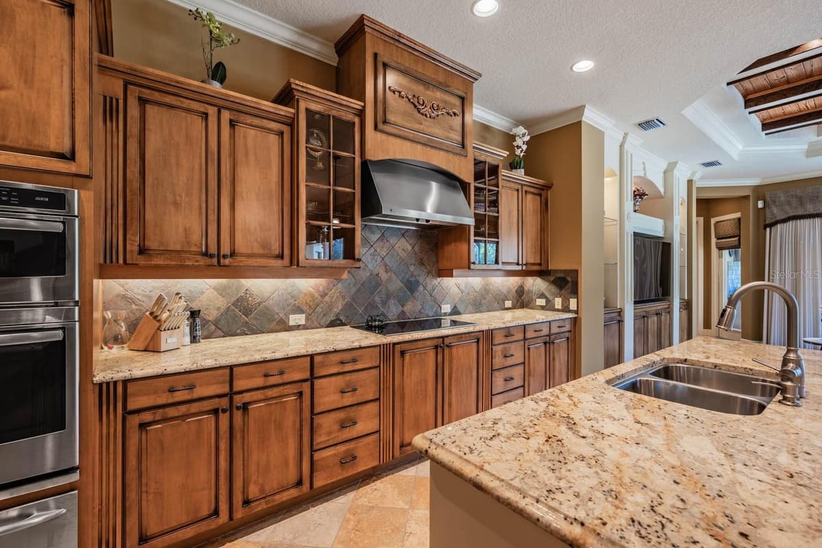 13327 CARNOUSTIE CIRCLE — photo 19 of 100