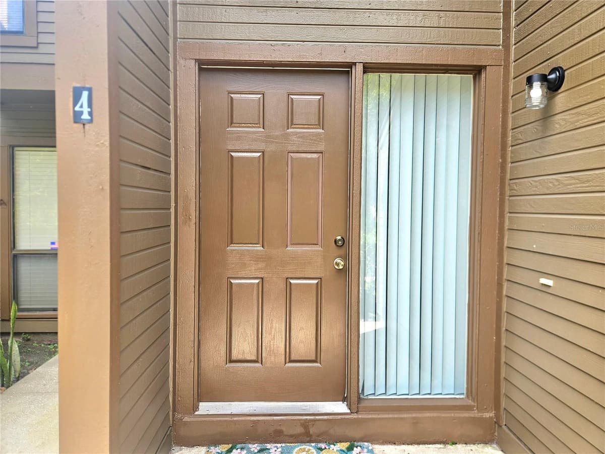 4 SHERBURY COURT — photo 7 of 53