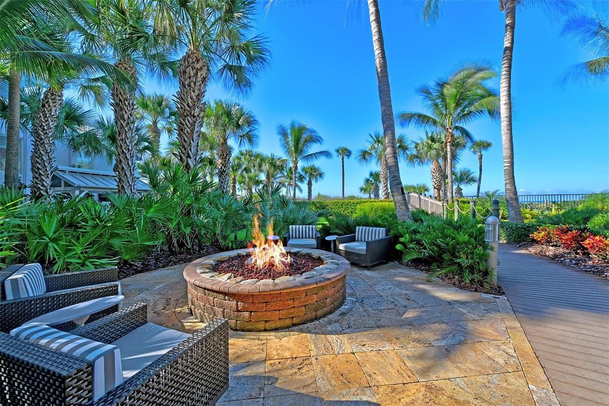 915 SEASIDE DRIVE — photo 37 of 50