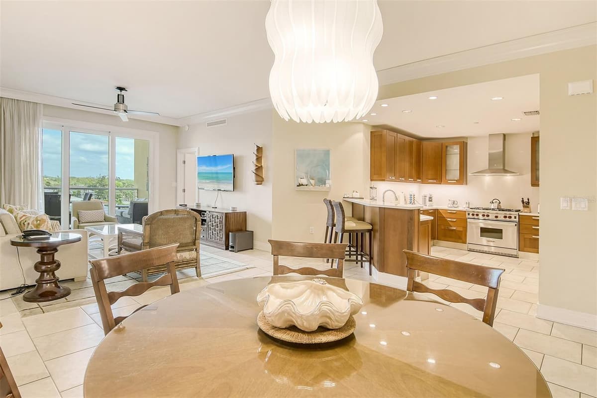 915 SEASIDE DRIVE — photo 5 of 50