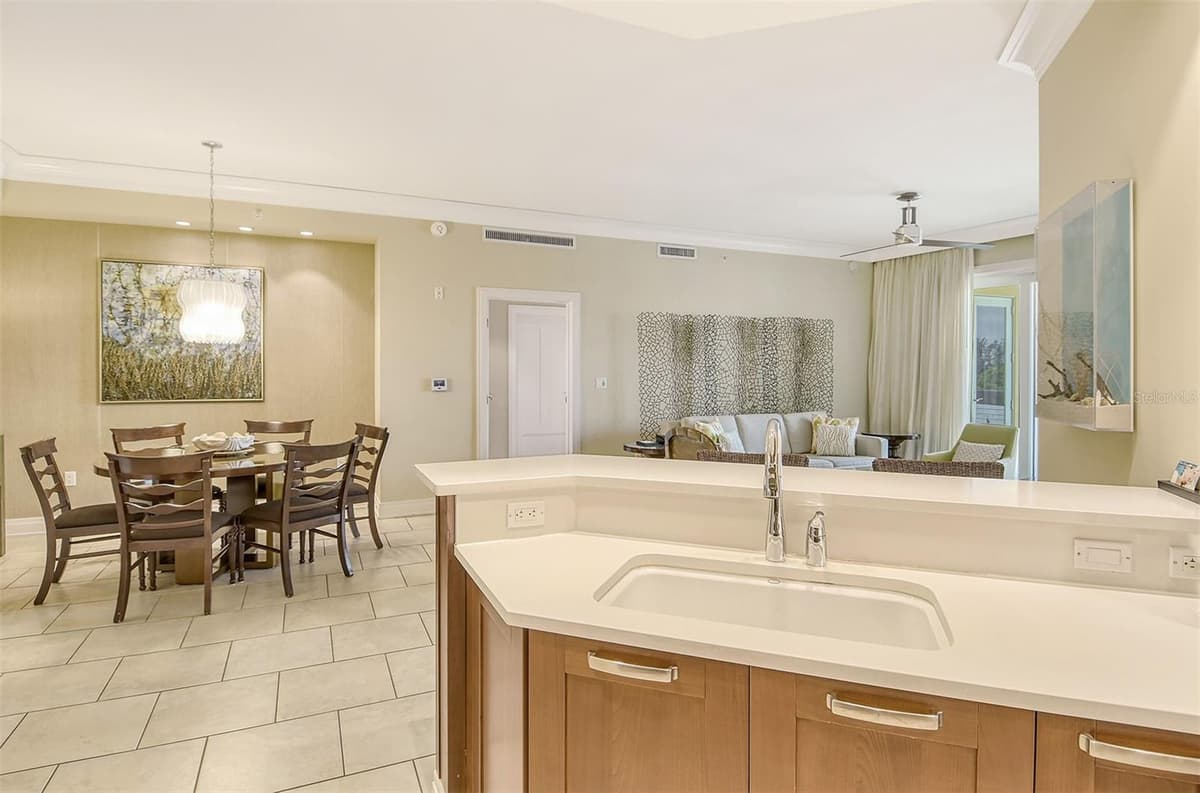 915 SEASIDE DRIVE — photo 15 of 50