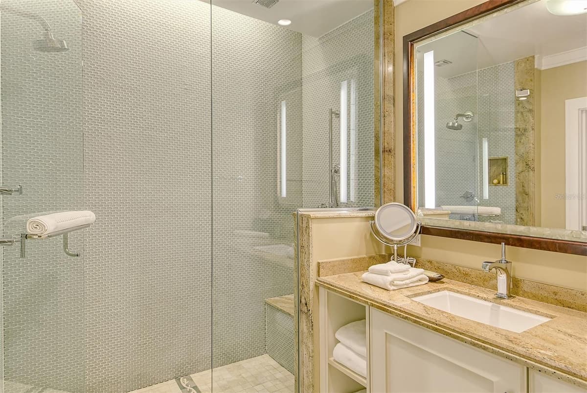 915 SEASIDE DRIVE — photo 27 of 50