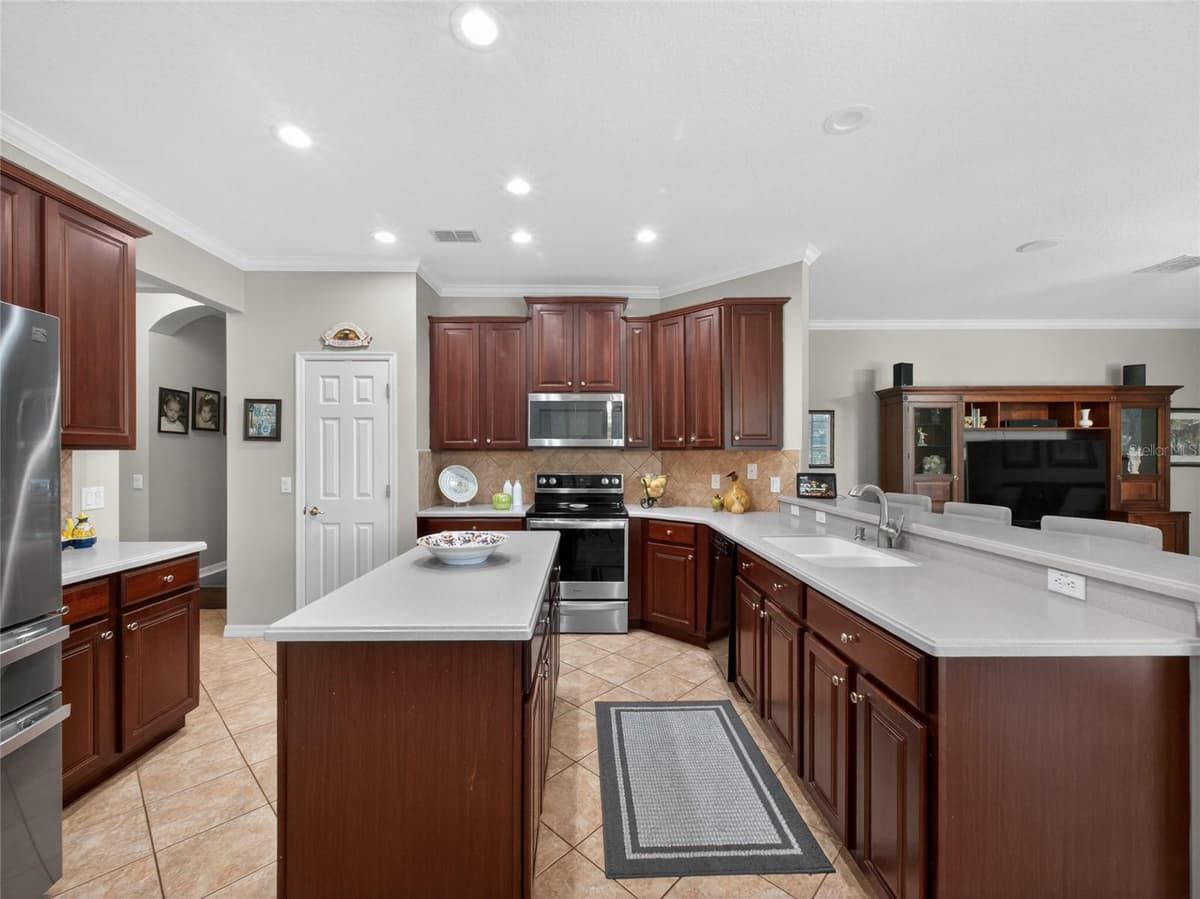10354 OAKVIEW POINTE TERRACE — photo 19 of 49