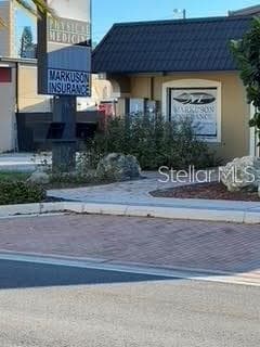 305 MAIN STREET — photo 2 of 37
