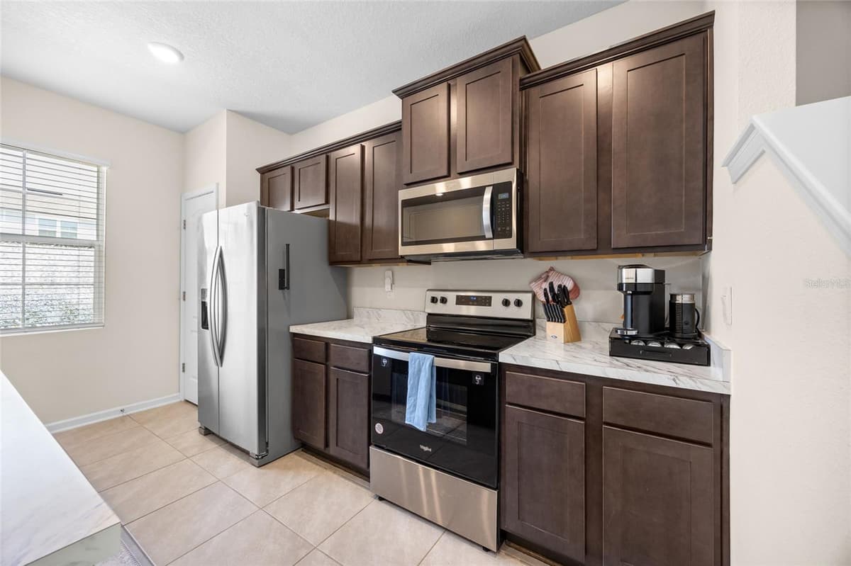 585 RUNNING WOODS STREET — photo 28 of 33