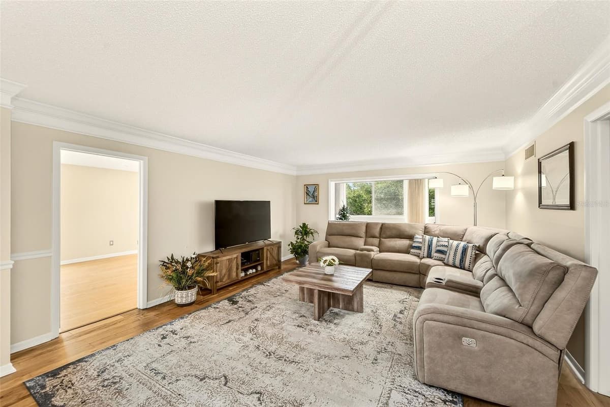 131 BLUFF VIEW DRIVE — photo 10 of 53