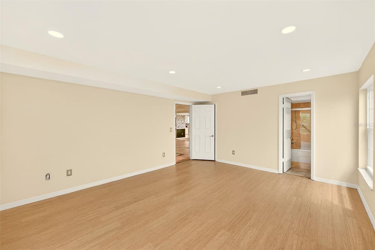 131 BLUFF VIEW DRIVE — photo 23 of 53