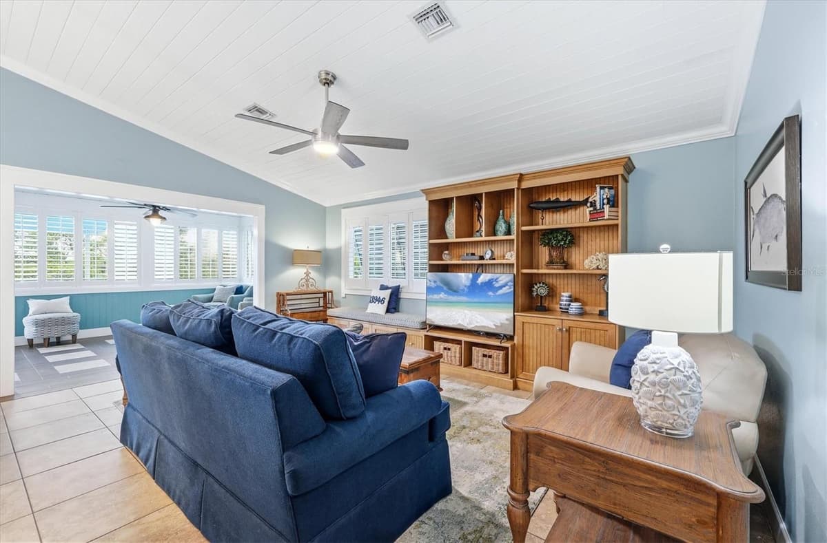 21 BOCILLA DRIVE — photo 16 of 56