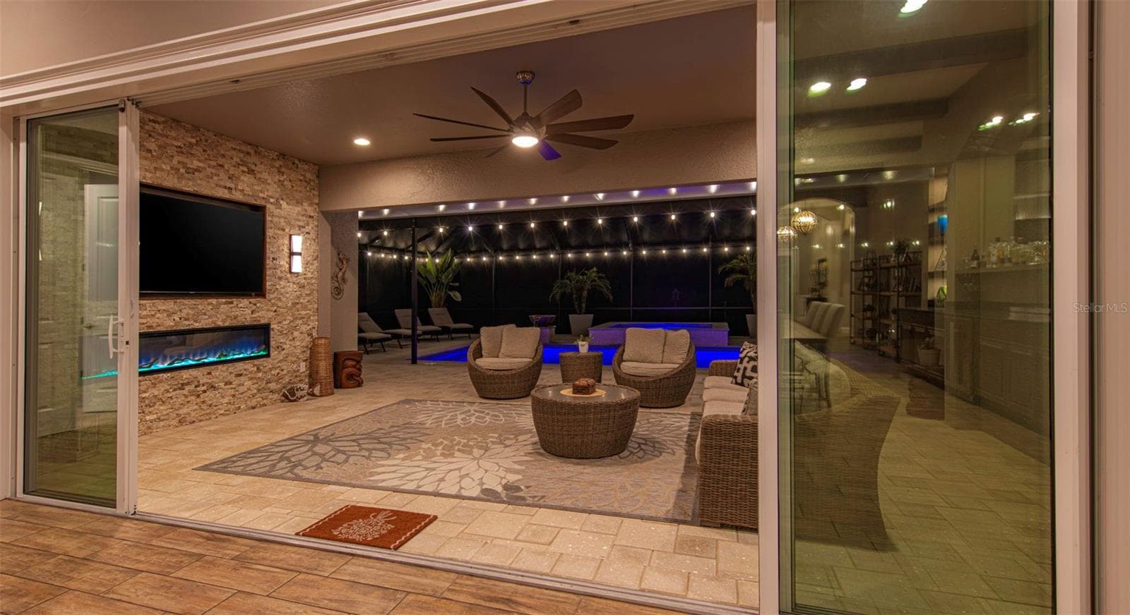 4042 WOODLAND RETREAT BOULEVARD — photo 31 of 93
