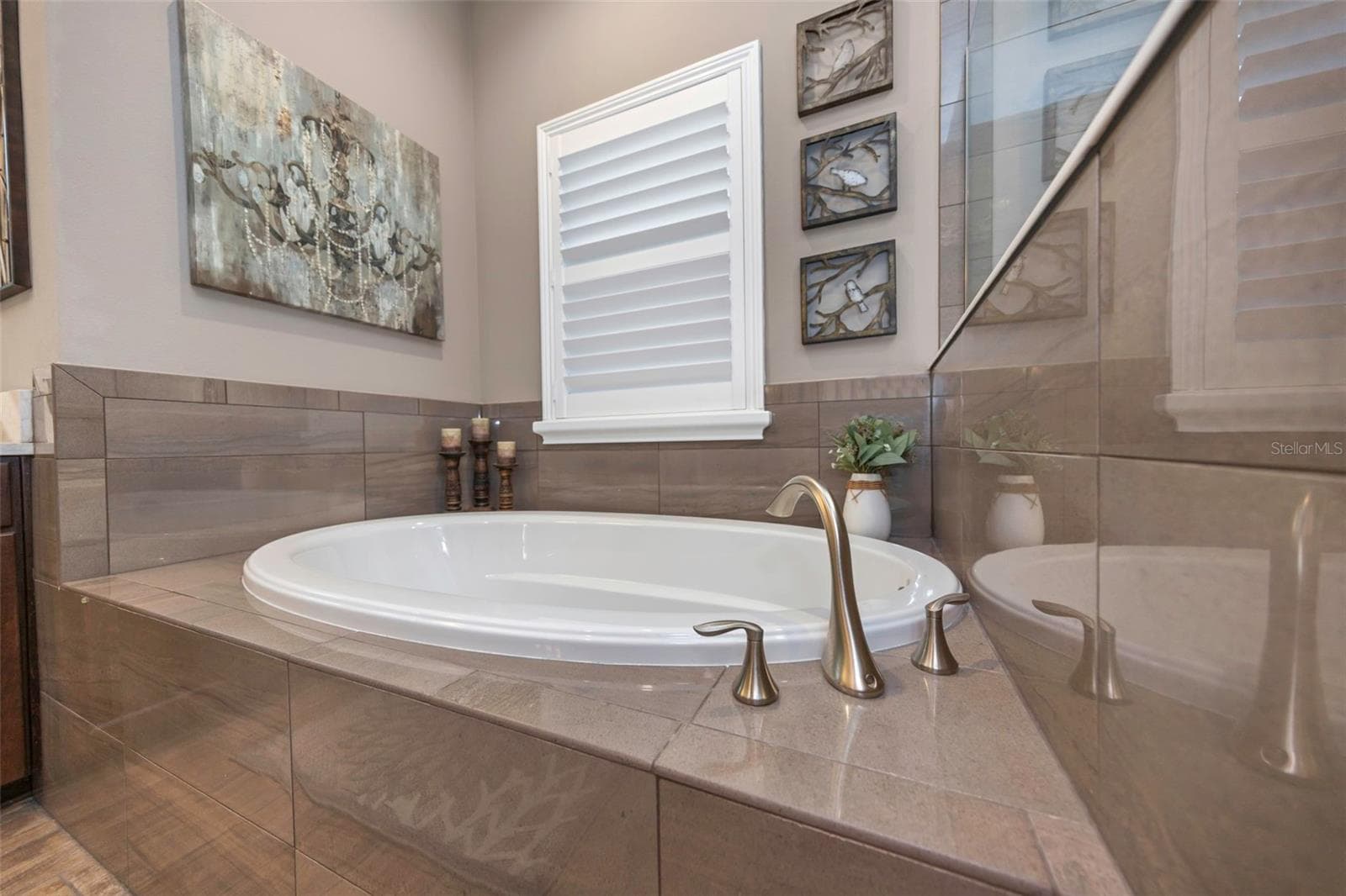 4042 WOODLAND RETREAT BOULEVARD — photo 60 of 93