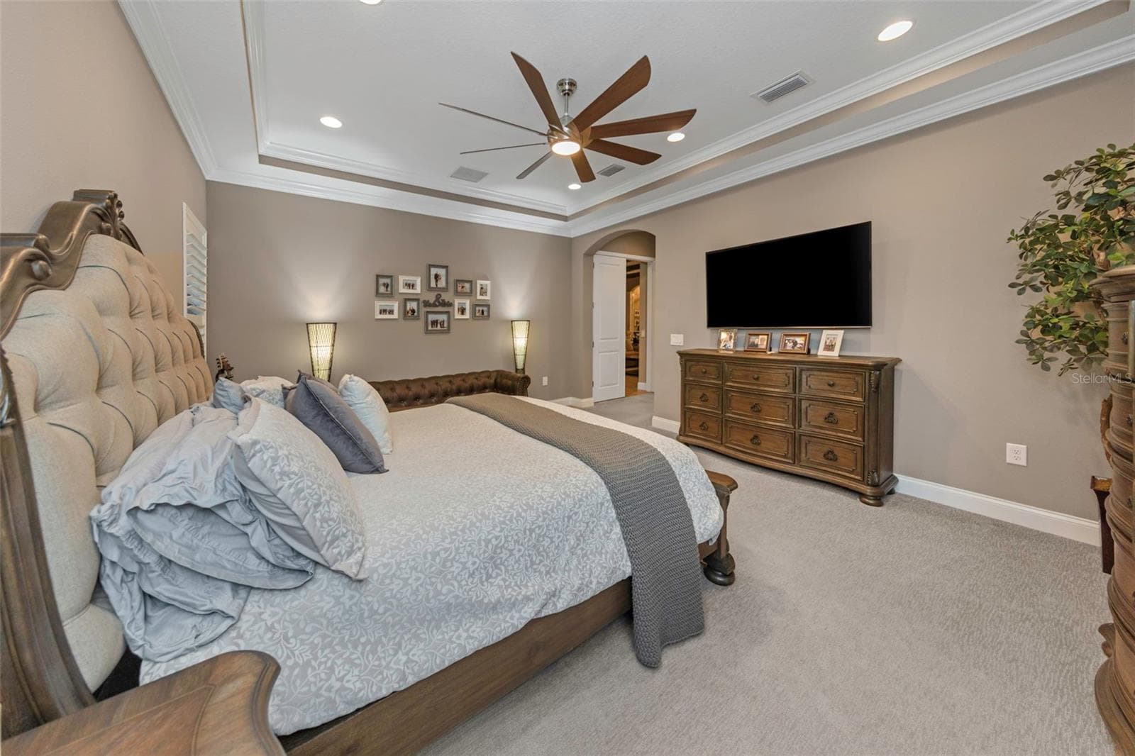 4042 WOODLAND RETREAT BOULEVARD — photo 56 of 93