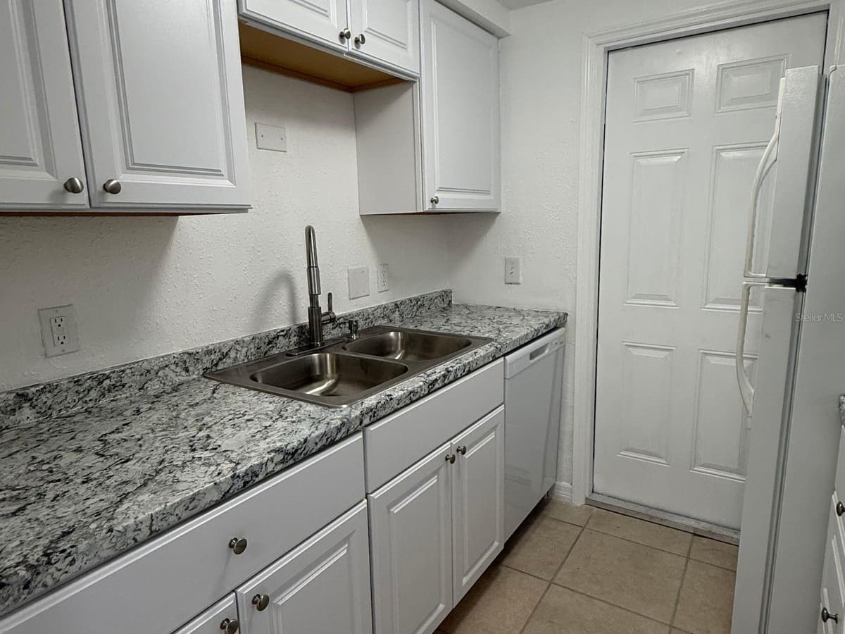 4954 BITNER STREET — photo 11 of 27
