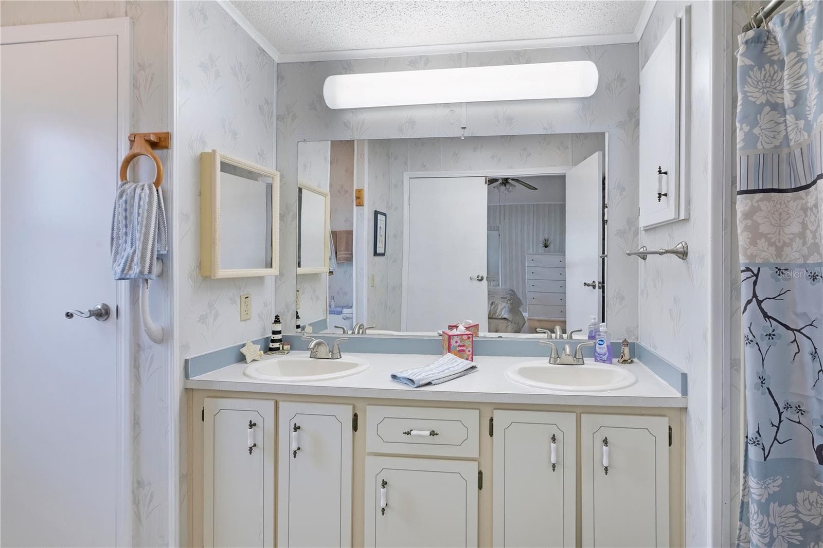 642 POLO PARK EAST BOULEVARD — photo 19 of 48
