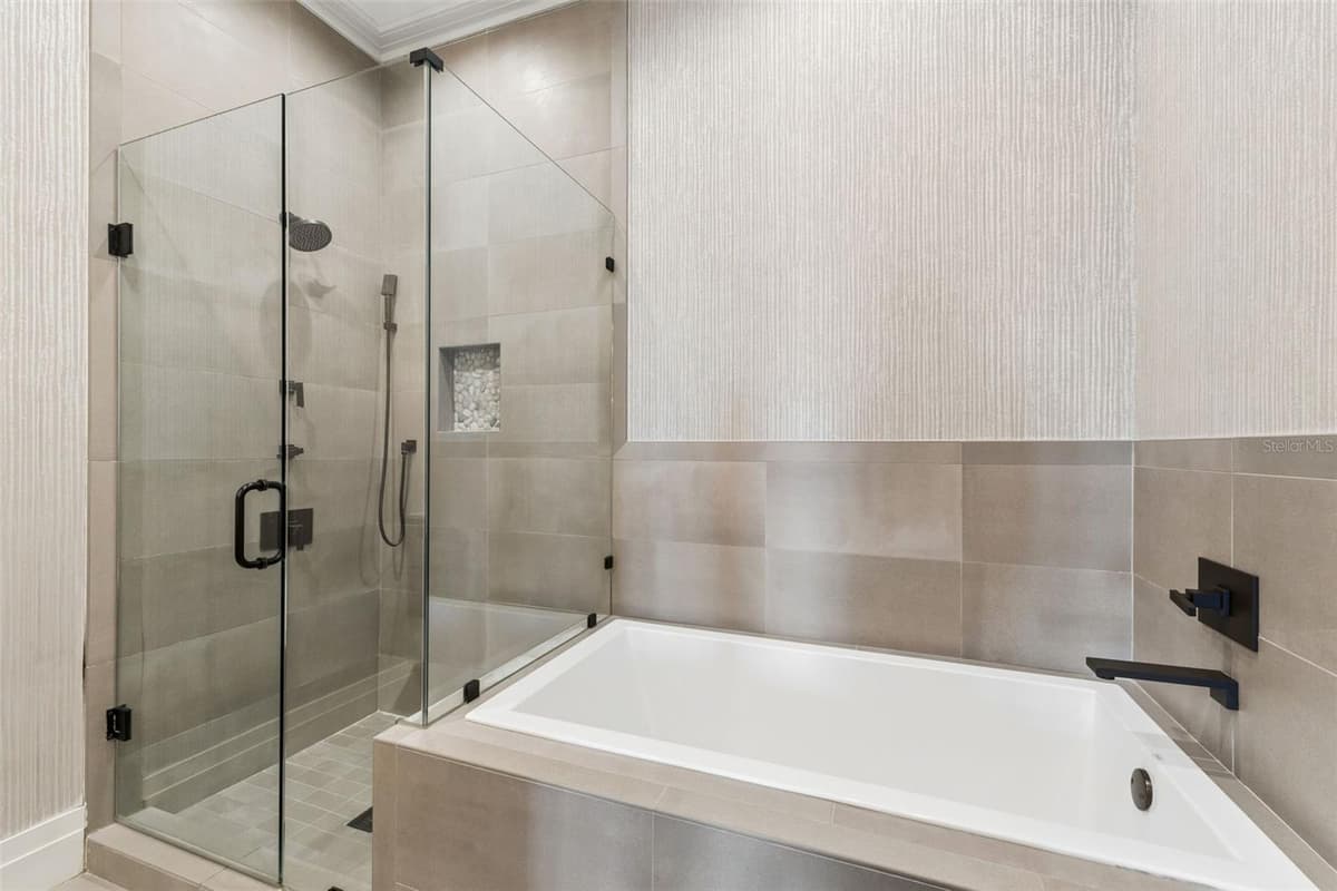 9236 BAY POINT DRIVE — photo 48 of 95