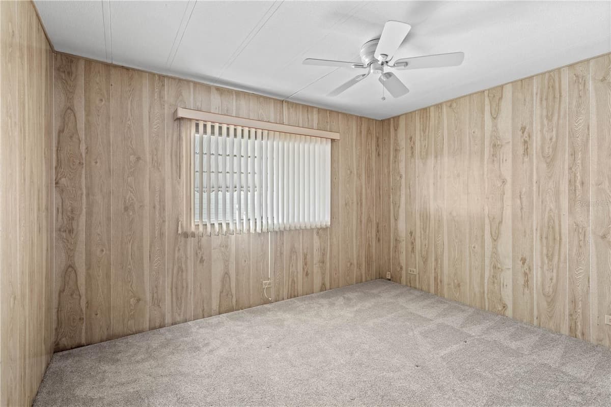 320 TROPIC DRIVE — photo 18 of 37